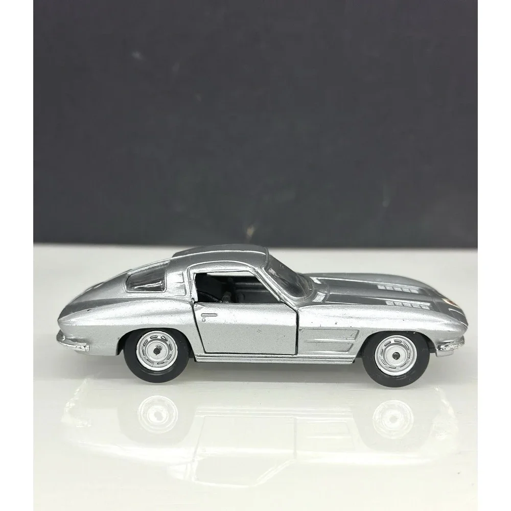 MC Toy Die Cast 1963 '63 Split Window SWC Corvette 1/38 Scale Pull Back Silver